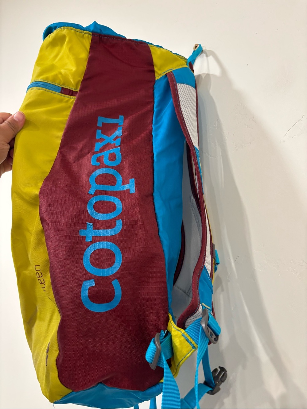 Cotopaxi Luzon Eighteen Del Dia 18L Hiking Backpack Multicolor Lightweight Logo - Picture 3 of 7
